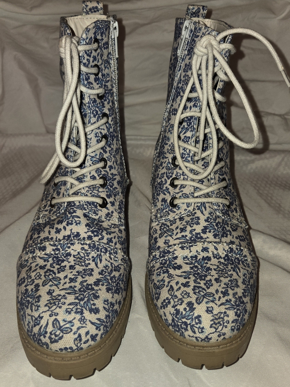 Universal Thread Floral Lace-Up Combat Boots in Blue and Cream SZ 7